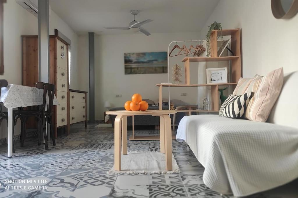 Precioso Apartamento Con A/A En Ruzafa Con Terracita Privada Y Acceso A Un Jardin, Para 2-3 Personas Valencia Exterior photo